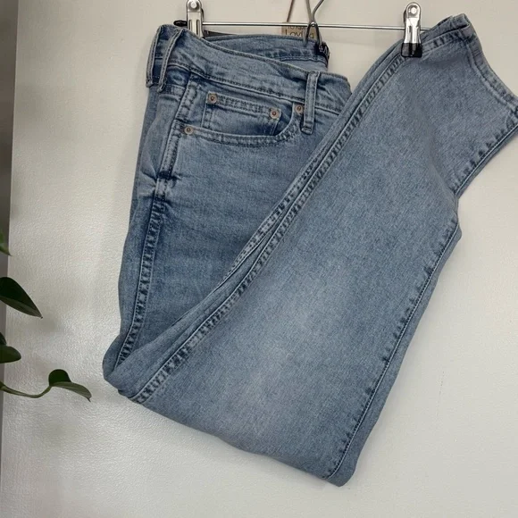 GAP Light Blue Stretchy Straight Leg Jeans NWT Size 10/30 - Picture 7 of 7